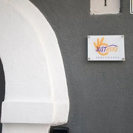 Just Here - Lascia Fare A Dio Apartman *