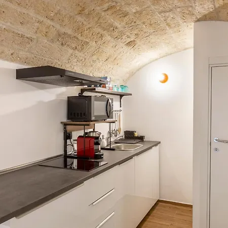 Just Here - Lascia Fare A Dio 아파트