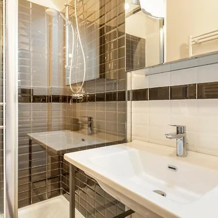 Just Here - Lascia Fare A Dio Bari